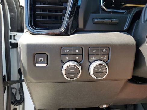 New 2026 GMC Sierra 1500 AT4 w/ AT4 Premium Package AWD/4WD image 31
