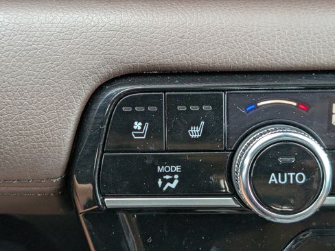 Used 2023 Honda Pilot Elite image 34