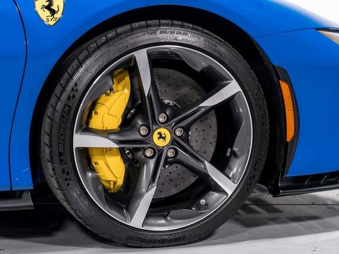 Used 2024 Ferrari SF90 Spider image 48