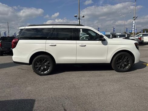 New 2025 Ford Expedition Platinum w/ Stealth Performance Package image 4