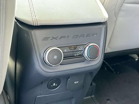 New 2026 Ford Explorer Active w/ Active Comfort Package AWD/4WD image 18