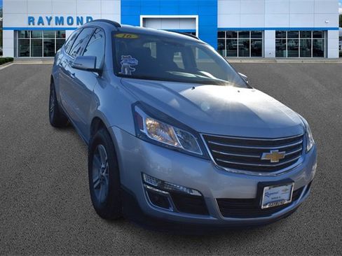Certified 2016 Chevrolet Traverse LT image 9