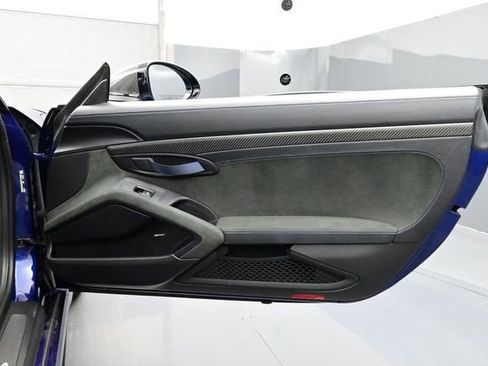 Certified 2024 Porsche 718 Cayman GT4 RS RWD image 15