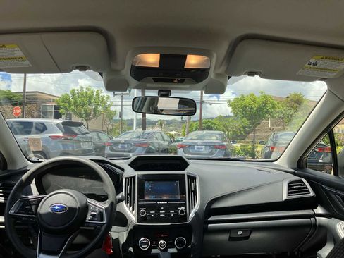 Used 2021 Subaru Crosstrek 2.0i image 10