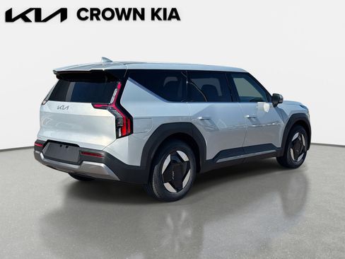 New 2026 Kia EV9 Light image 5