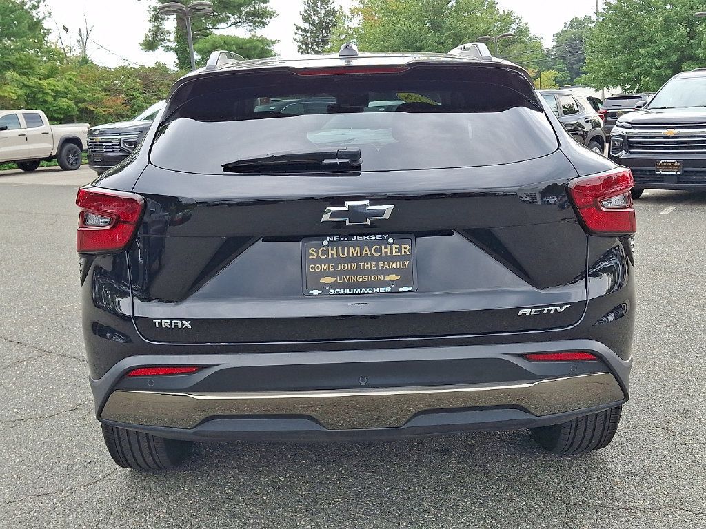 Used 2024 Chevrolet Trax ACTIV w/ Driver Confidence Package FWD image 5