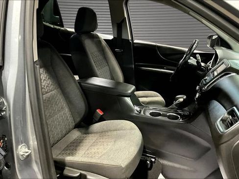 Used 2023 Chevrolet Equinox LT FWD image 27