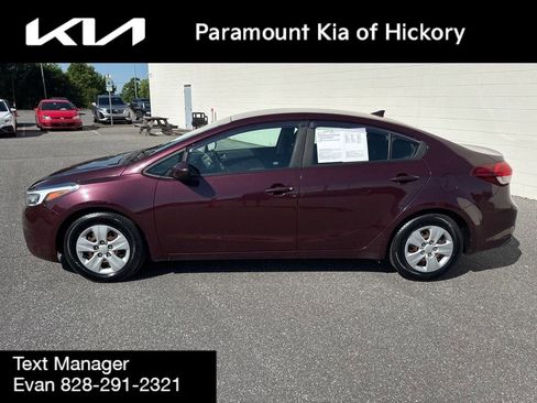 Used 2017 Kia Forte LX FWD image 4