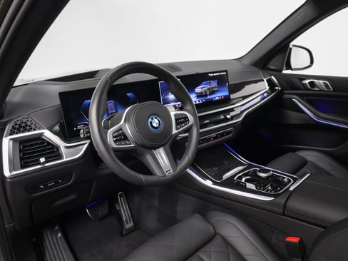 Used 2026 BMW X5 xDrive50e w/ M Sport Package AWD/4WD image 61