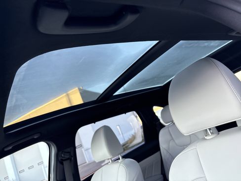 Used 2025 Kia Sorento SX Prestige image 19