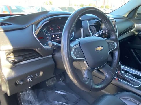 Used 2020 Chevrolet Traverse LT w/ LT Premium Package image 19
