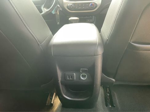 Used 2015 GMC Canyon SLT w/ Driver Alert Package RWD image 29