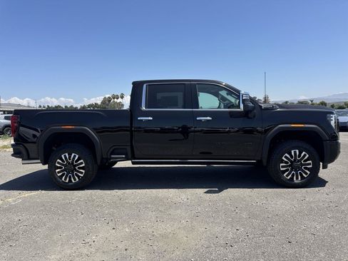 New 2026 GMC Sierra 2500 Denali Ultimate w/ Max Trailering Package AWD/4WD image 3
