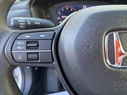 Certified 2025 Honda Accord SE image 11