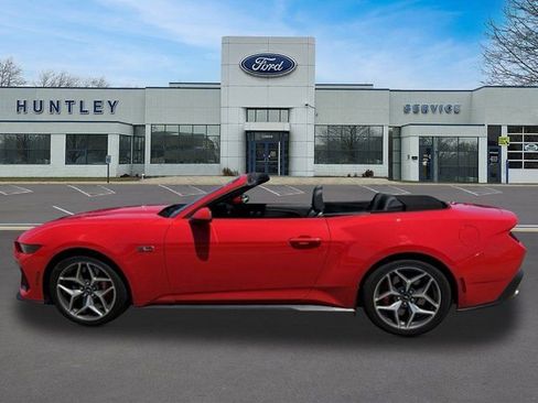 Used 2025 Ford Mustang GT Premium w/ GT Performance Package RWD image 5