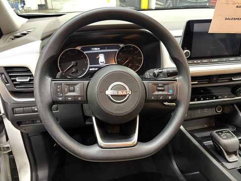 Used 2023 Nissan Rogue SV AWD/4WD image 21