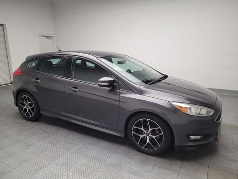 Used 2016 Ford Focus SE w/ SE Sport Package FWD image 11