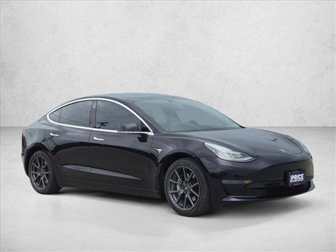 Used 2019 Tesla Model 3 Mid Range RWD image 3