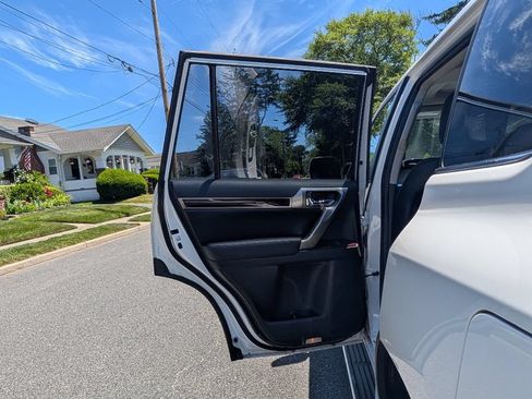 Used 2019 Lexus GX 460 Premium AWD/4WD image 11