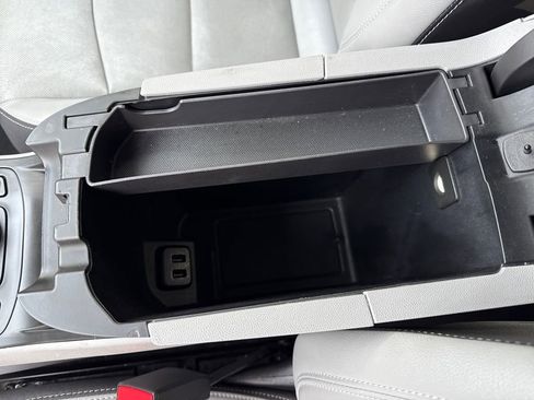 Used 2022 GMC Terrain SLT image 21