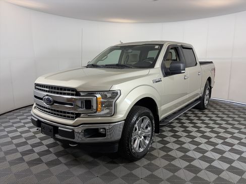 Used 2018 Ford F150 XLT w/ Equipment Group 302A Luxury AWD/4WD image 5
