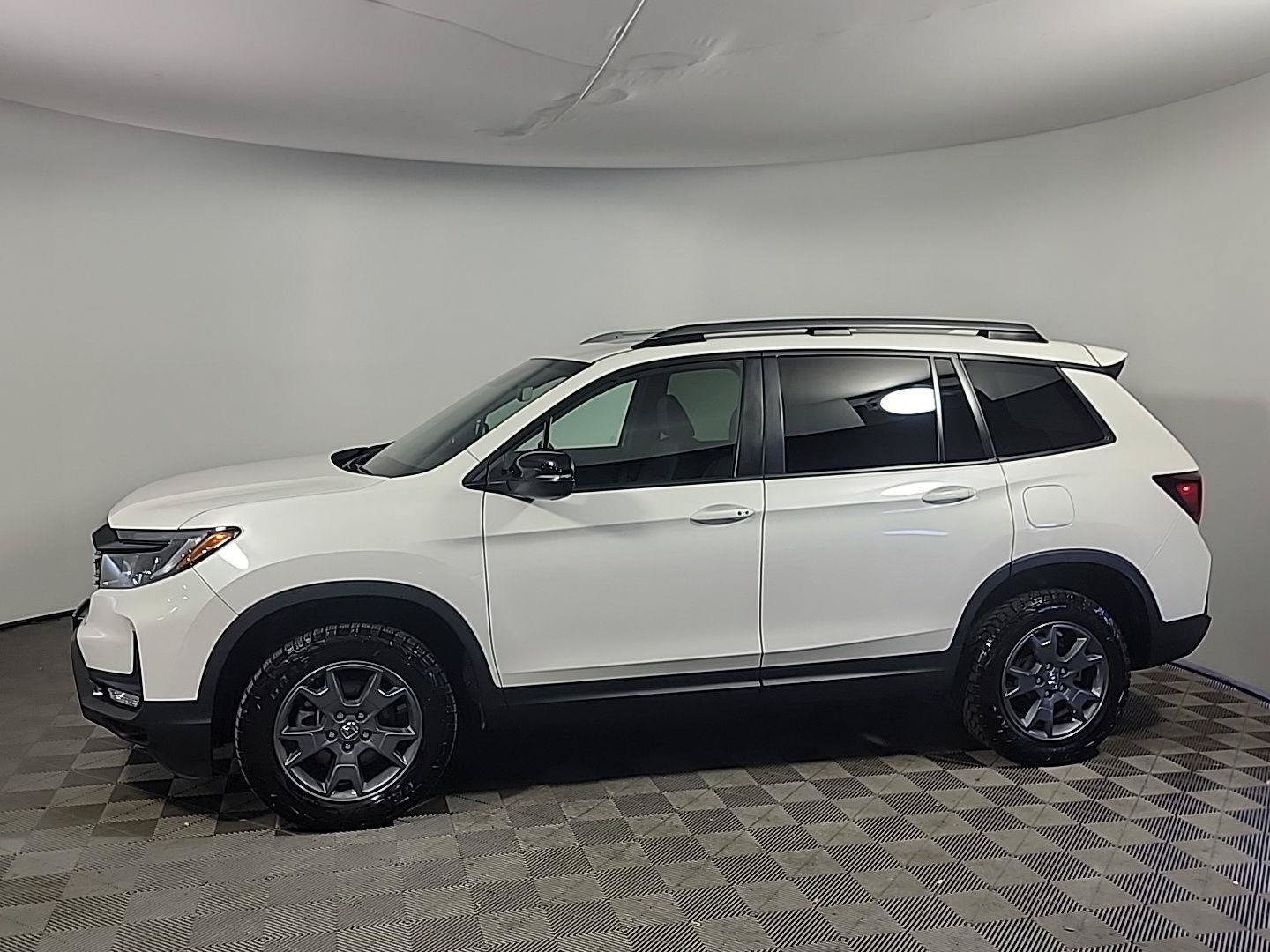 Certified 2025 Honda Passport TrailSport image 11