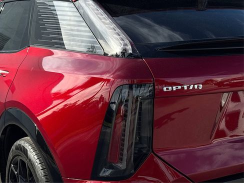 New 2025 Cadillac Optiq Sport 1 w/ LPO, ONYX Package image 15