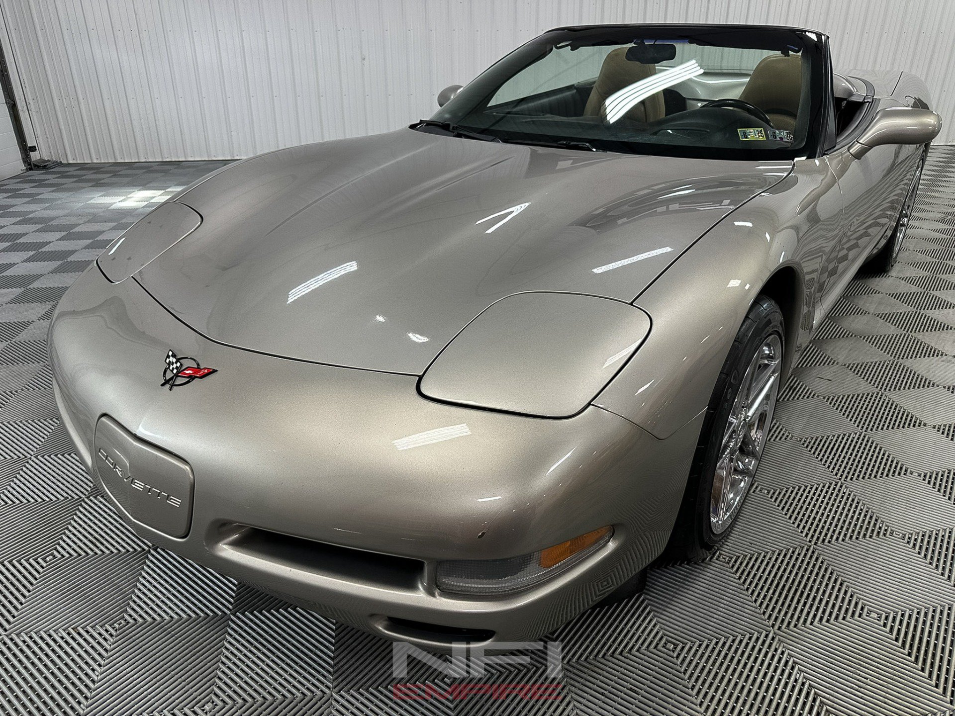 Used 2000 Chevrolet Corvette Coupe w/ Memory Pkg RWD image 5