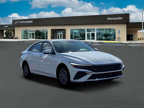 New 2026 Hyundai Elantra Hybrid image 11
