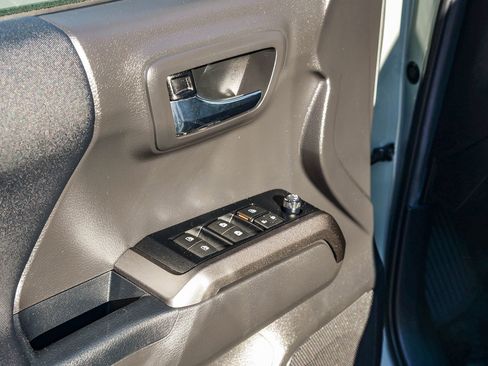 Certified 2023 Toyota Tacoma TRD Sport image 24