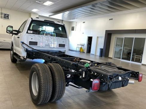 New 2024 Ford F350 XL w/ XL Chrome Package image 5