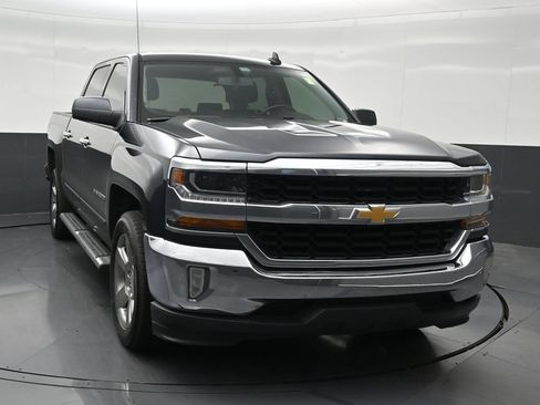 Used 2018 Chevrolet Silverado 1500 LT w/ All Star Edition RWD image 8