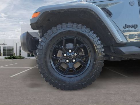 Used 2024 Jeep Gladiator Sport AWD/4WD image 11