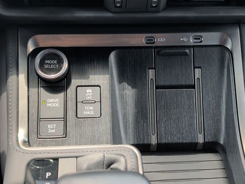 Certified 2025 Lexus GX 550 w/ Cold Area Package AWD/4WD image 20