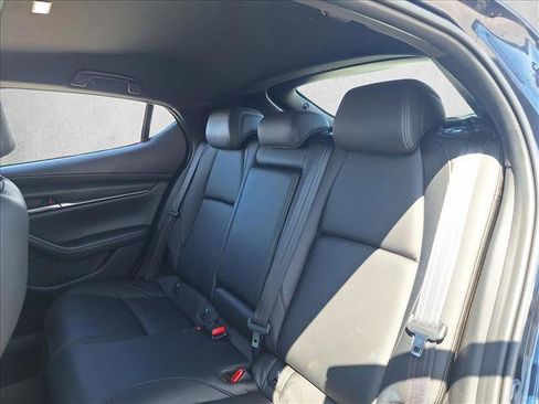 Used 2020 MAZDA MAZDA3 Hatchback image 15