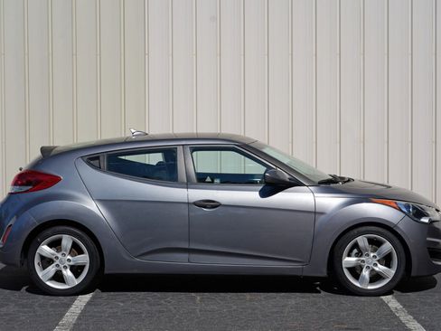 Used 2012 Hyundai Veloster FWD image 43