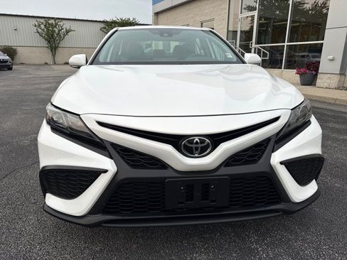 Used 2024 Toyota Camry SE FWD image 8