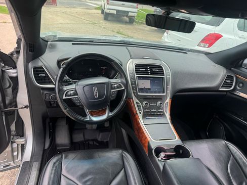 Used 2019 Lincoln Nautilus Reserve AWD/4WD image 10