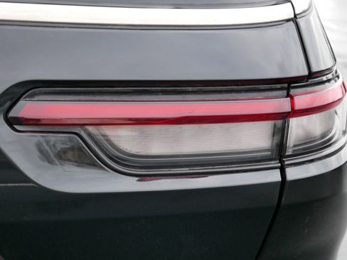 Used 2022 Jeep Grand Cherokee L Laredo w/ Luxury Tech Group I image 17