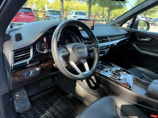 Used 2019 Audi Q7 3.0T Prestige w/ Prestige Package AWD/4WD image 13