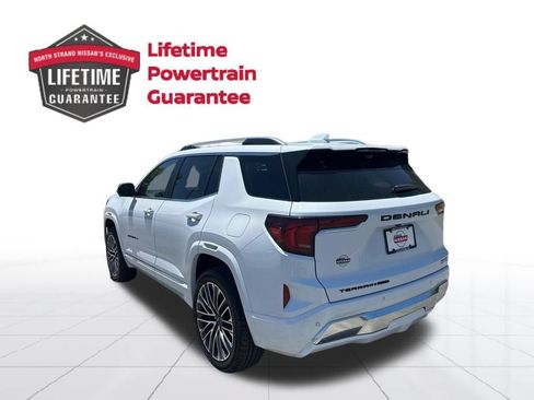 Used 2026 GMC Terrain Denali w/ LPO, Black Badging Package AWD/4WD image 5
