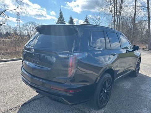 Used 2024 Cadillac XT6 Sport w/ LPO, Onyx Lite Package image 3