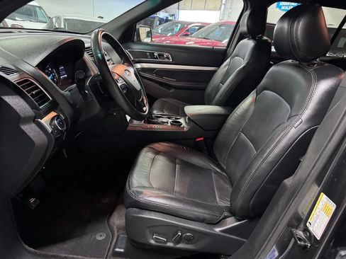 Used 2016 Ford Explorer XLT w/ Equipment Group 202A FWD image 14