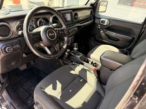Used 2019 Jeep Wrangler Unlimited Sport S AWD/4WD image 21