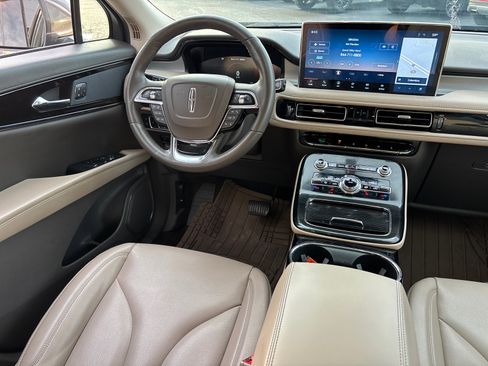 Certified 2022 Lincoln Nautilus AWD w/ Premium Package image 28
