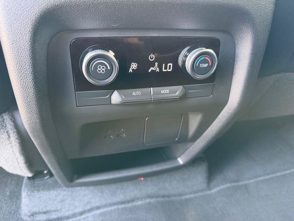 Used 2025 Buick Enclave Sport Touring FWD image 14