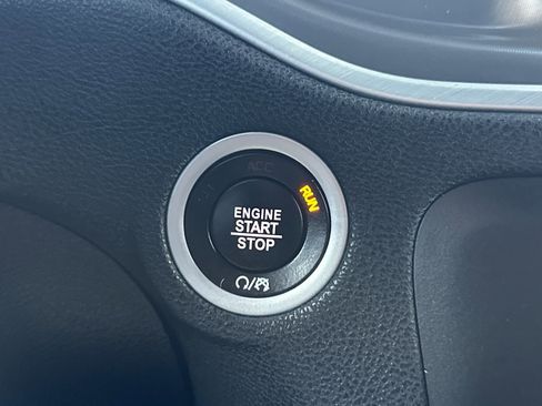 Used 2022 Dodge Charger R/T w/ Blacktop Package image 22