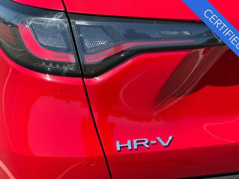 Certified 2025 Honda HR-V Sport image 30