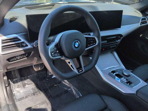 Used 2025 BMW i4 xDrive40i w/ M Sport Package AWD/4WD image 10