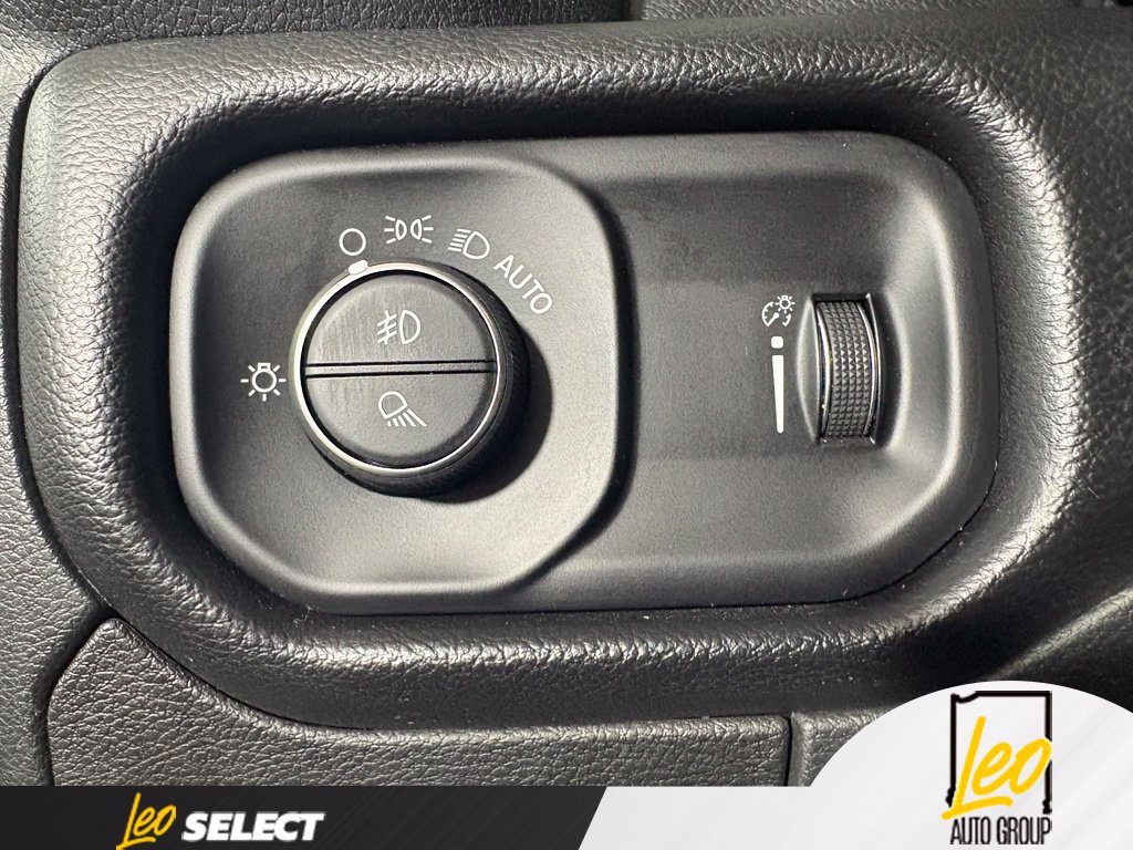 Used 2022 RAM 1500 Big Horn AWD/4WD image 13